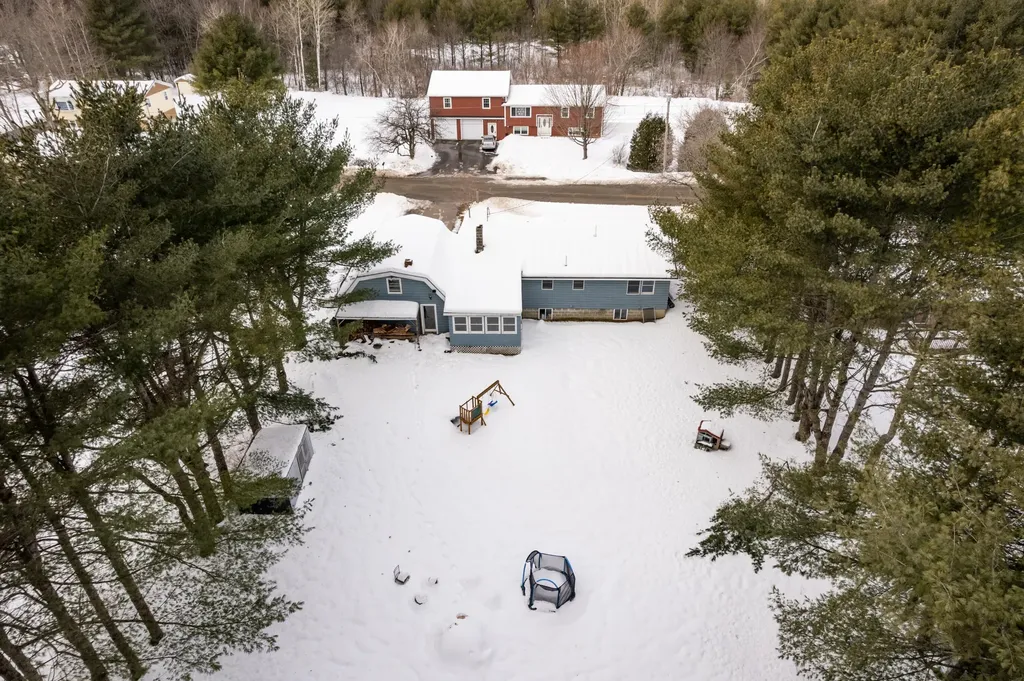32 Deerfield Drive Sabattus ME 04280