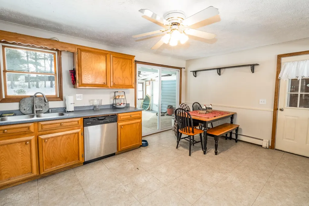 32 Deerfield Drive Sabattus ME 04280