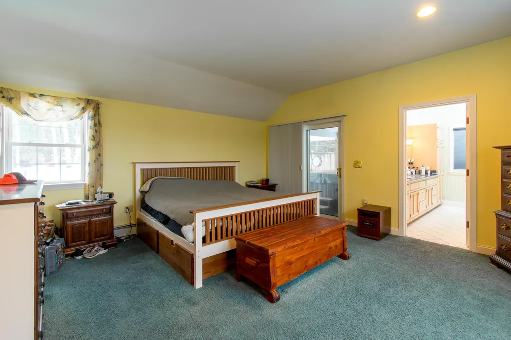110 Gary Moore Road Ellsworth ME 04605