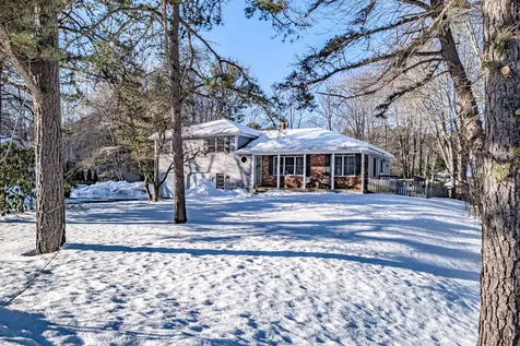 21 Melden Drive Brunswick ME 04011