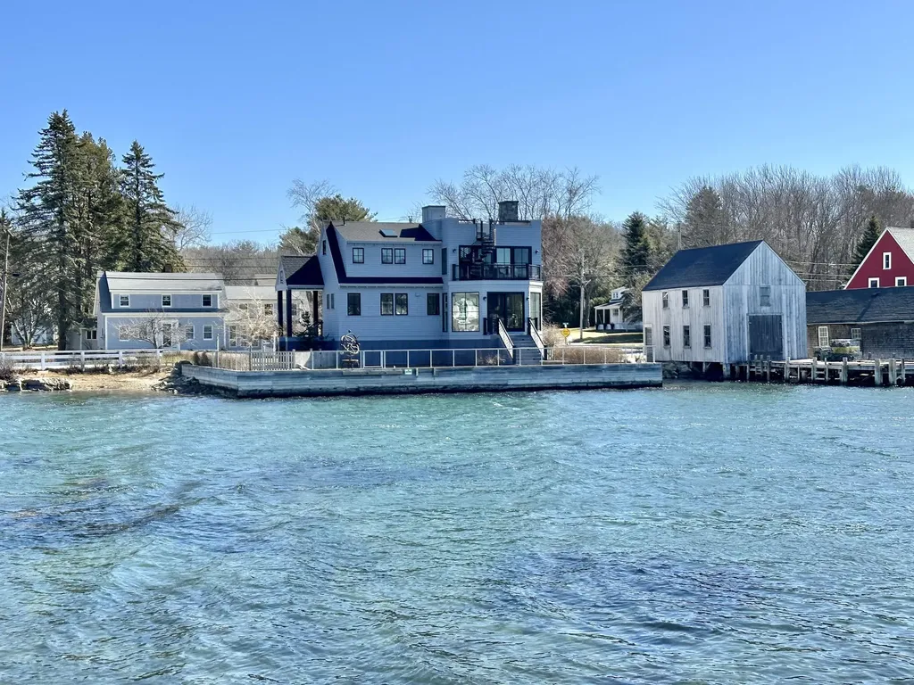 25 Pier Road Kennebunkport ME 04046