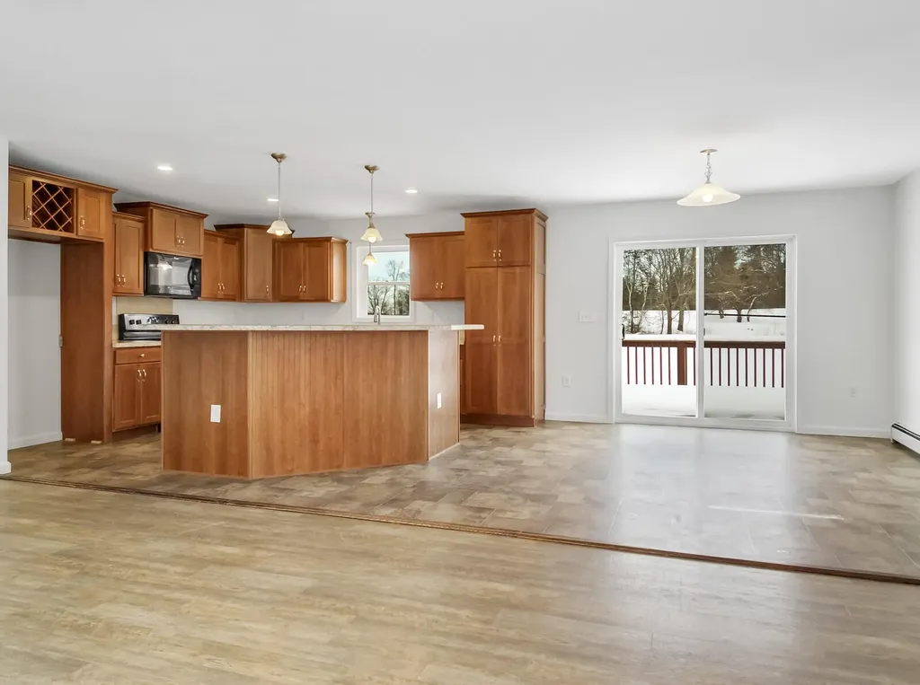 87 Lowelltown Road Wiscasset ME 04578
