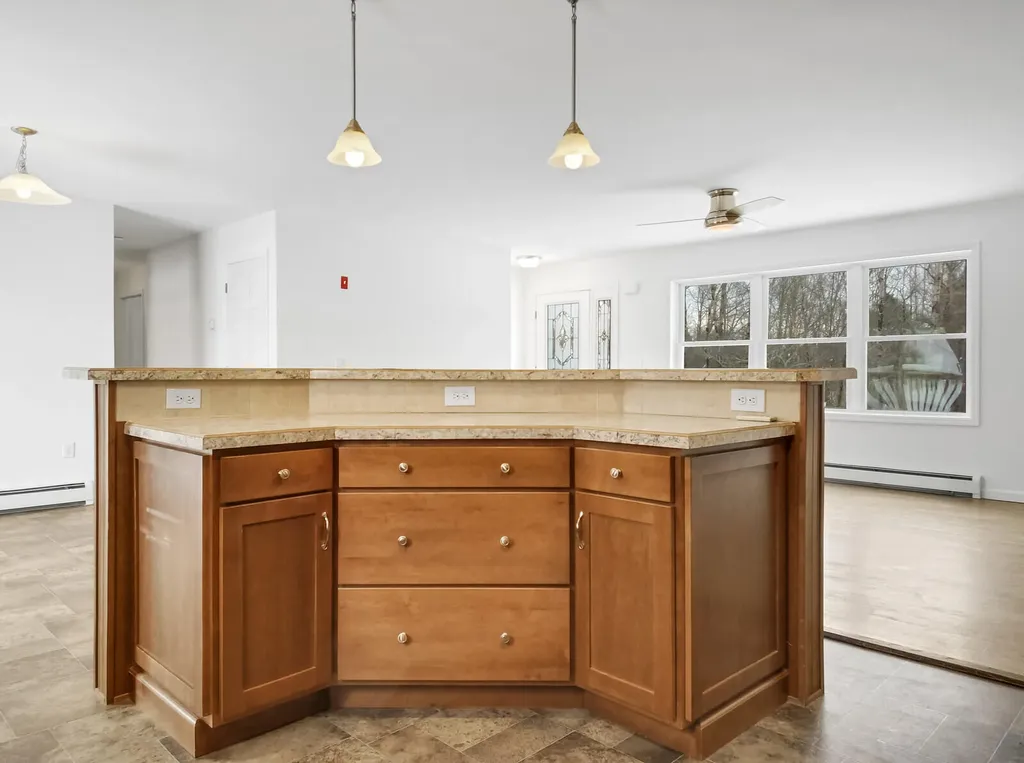 87 Lowelltown Road Wiscasset ME 04578