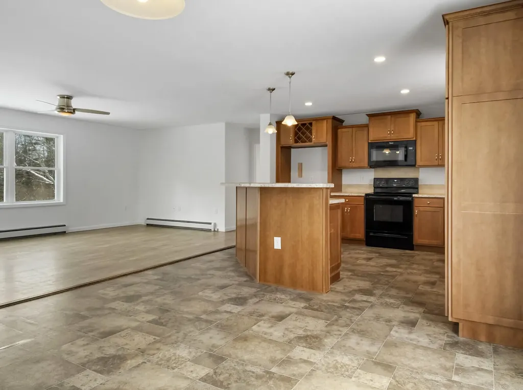 87 Lowelltown Road Wiscasset ME 04578