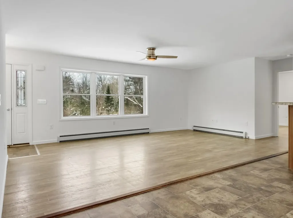 87 Lowelltown Road Wiscasset ME 04578
