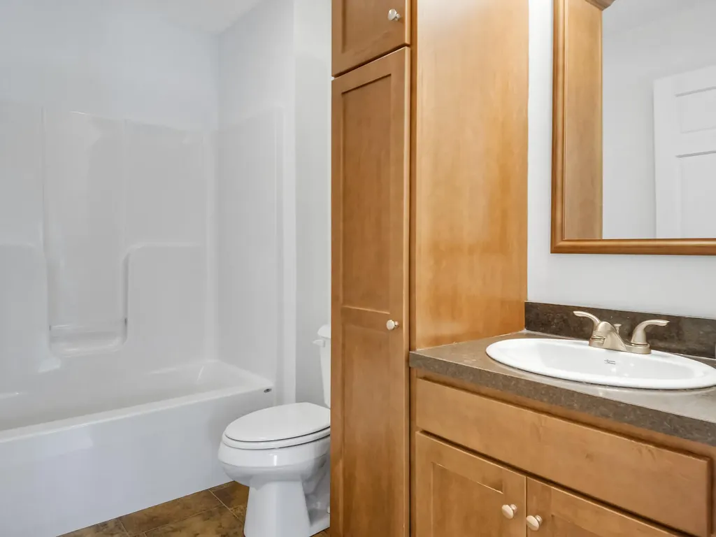 87 Lowelltown Road Wiscasset ME 04578