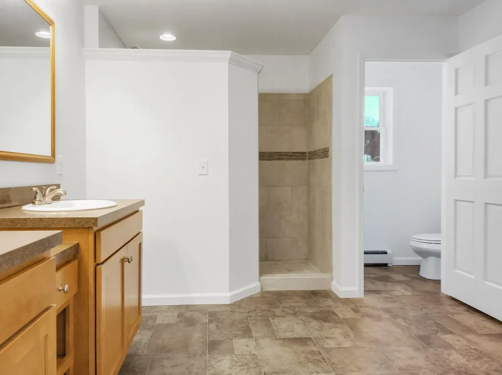 87 Lowelltown Road Wiscasset ME 04578