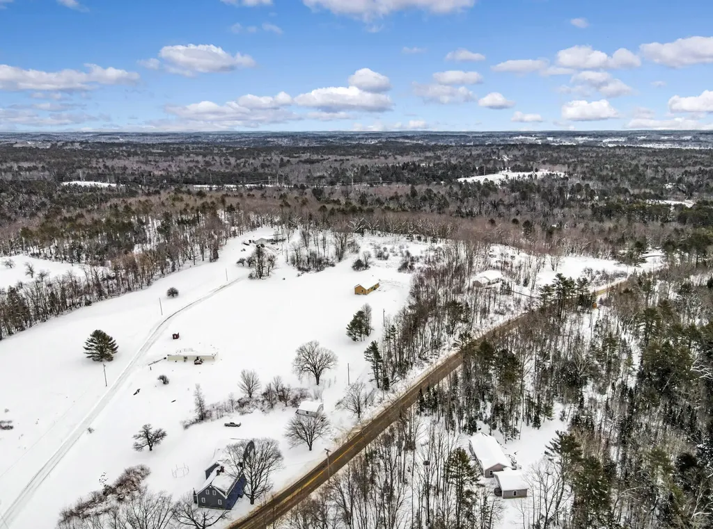 87 Lowelltown Road Wiscasset ME 04578