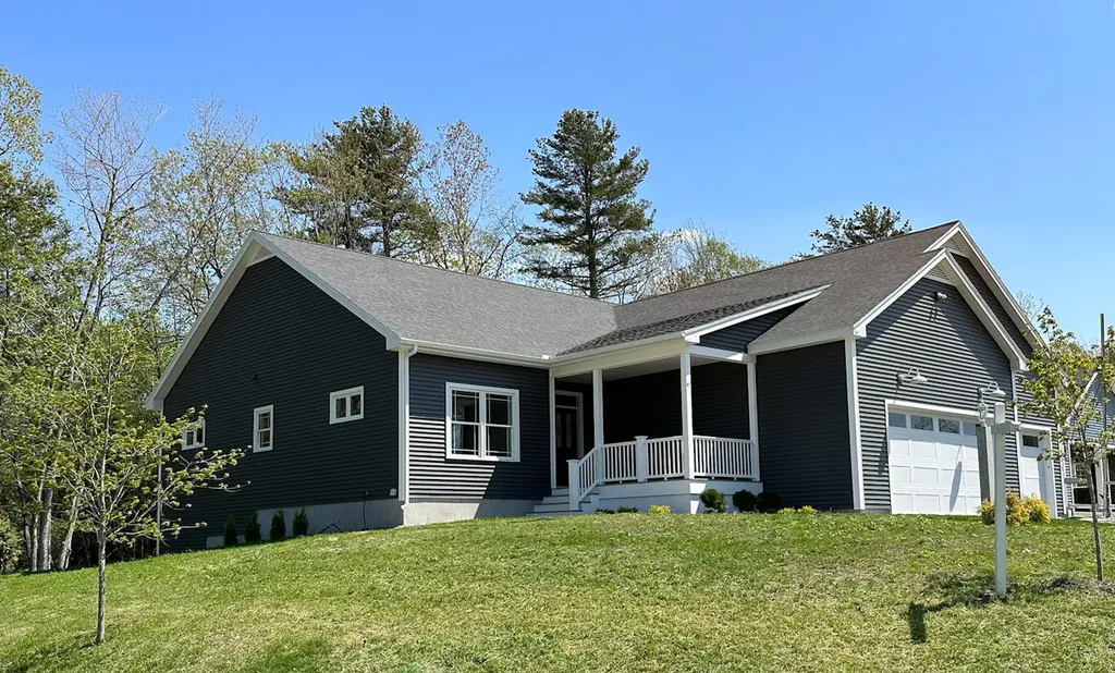 47 Forest Glen Lane Topsham ME 04086