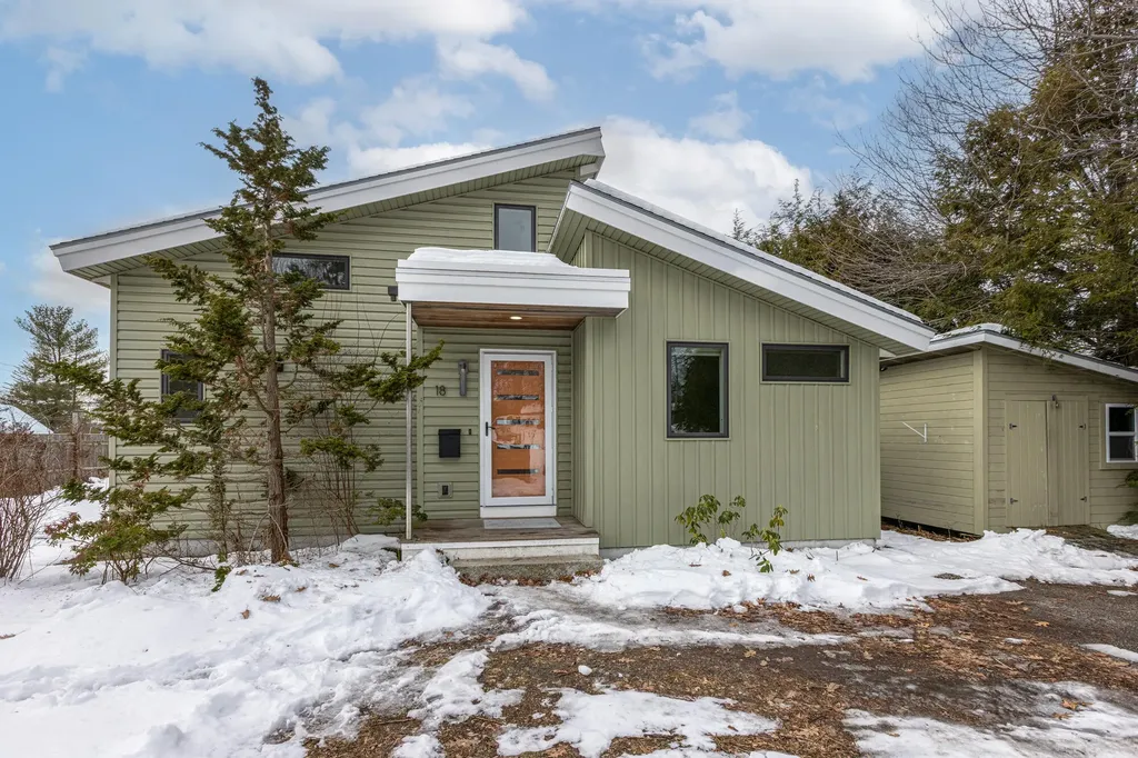 18 Rosedale Street Portland ME 04103