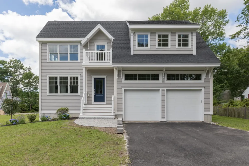 239A Foreside Road Falmouth ME 04105
