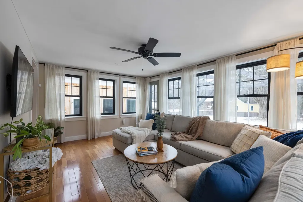 15 Bayview Road Saco ME 04072