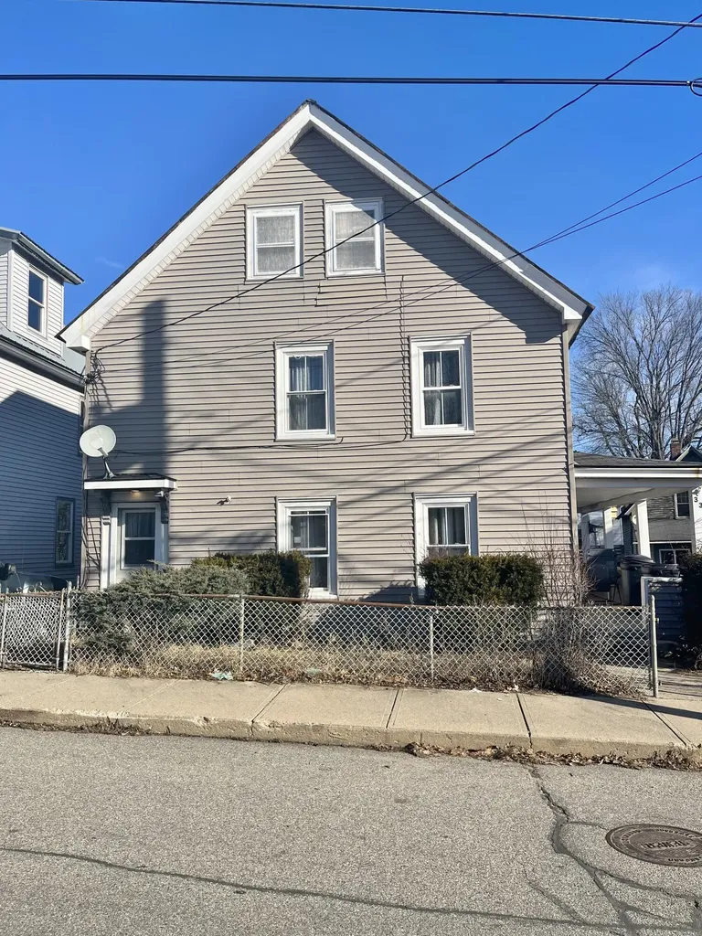 33 Spruce Street Sanford ME 04073