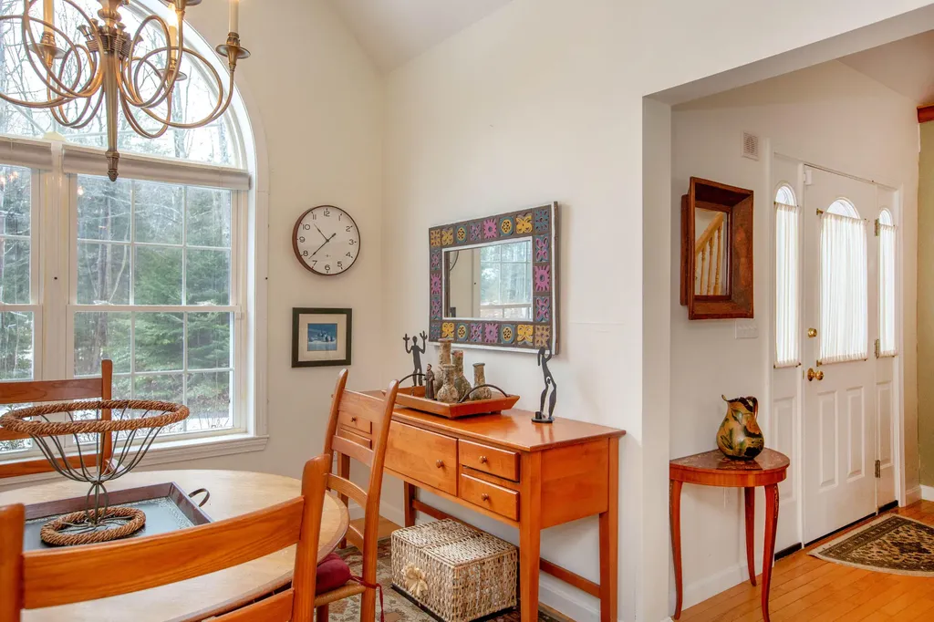 17 Damarin Lane Brunswick ME 04011