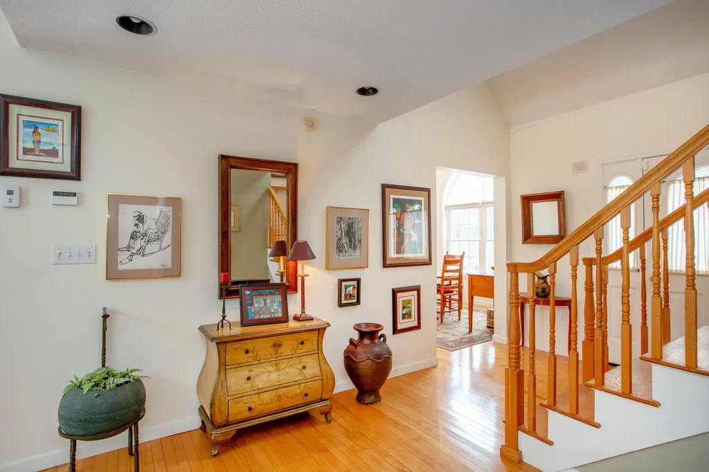 17 Damarin Lane Brunswick ME 04011