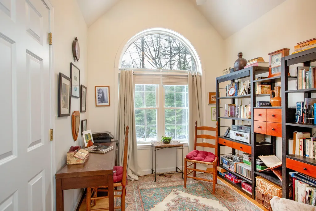 17 Damarin Lane Brunswick ME 04011