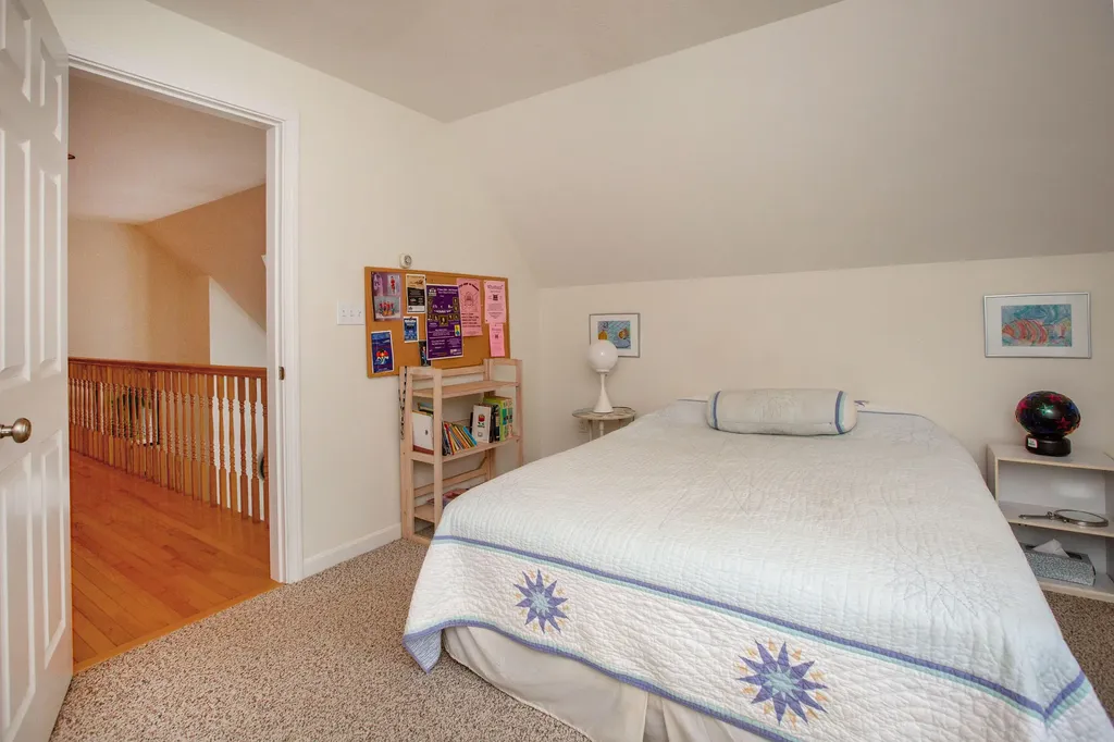 17 Damarin Lane Brunswick ME 04011