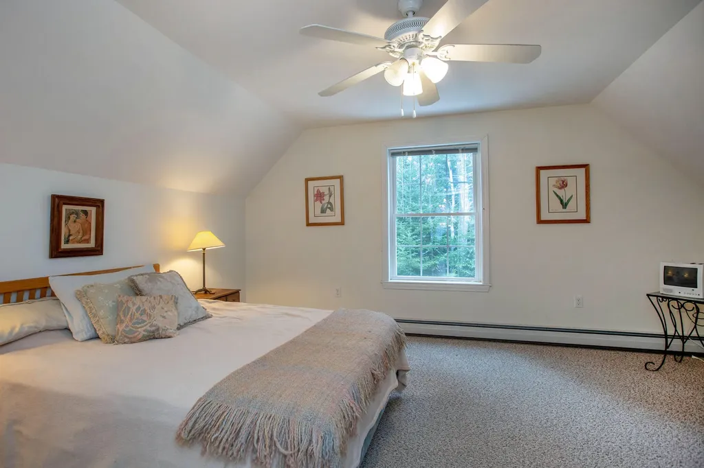 17 Damarin Lane Brunswick ME 04011