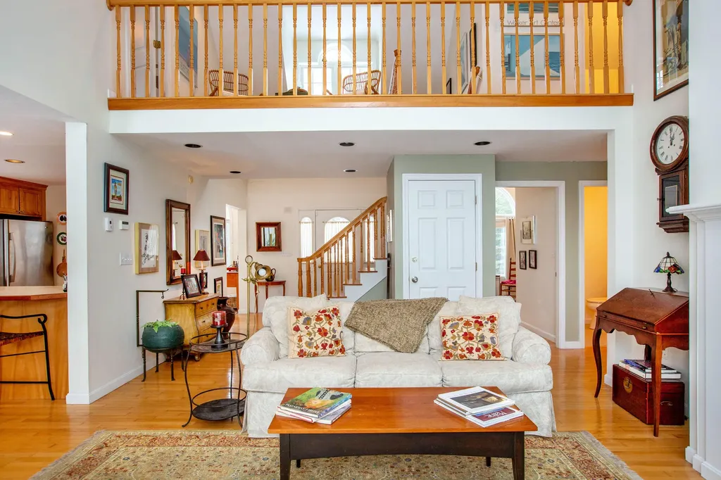 17 Damarin Lane Brunswick ME 04011