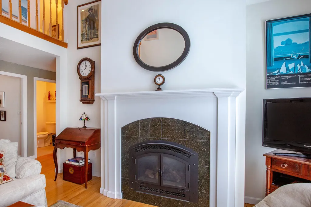 17 Damarin Lane Brunswick ME 04011