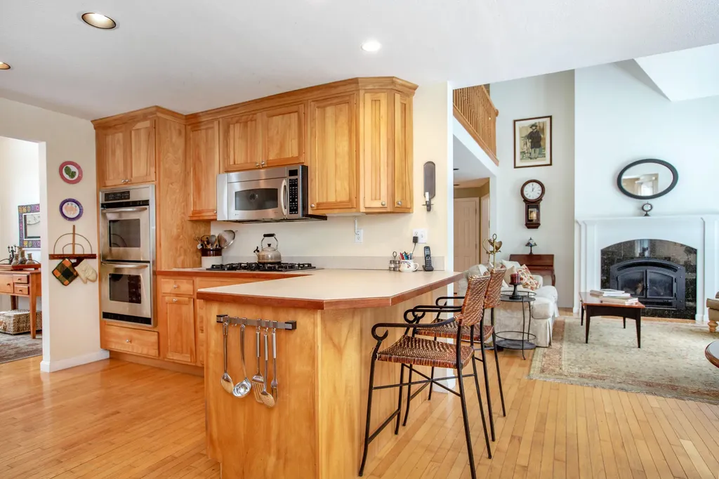 17 Damarin Lane Brunswick ME 04011