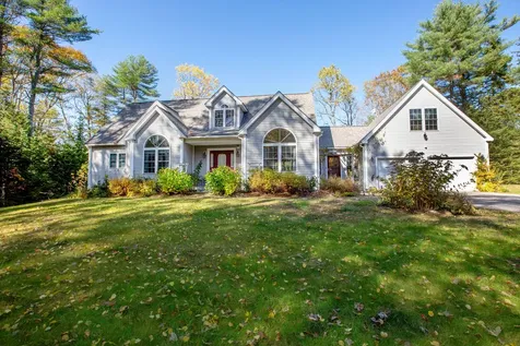 17 Damarin Lane Brunswick ME 04011