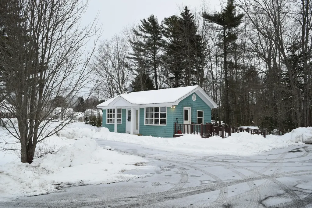 945 Harpswell Neck Road Harpswell ME 04079