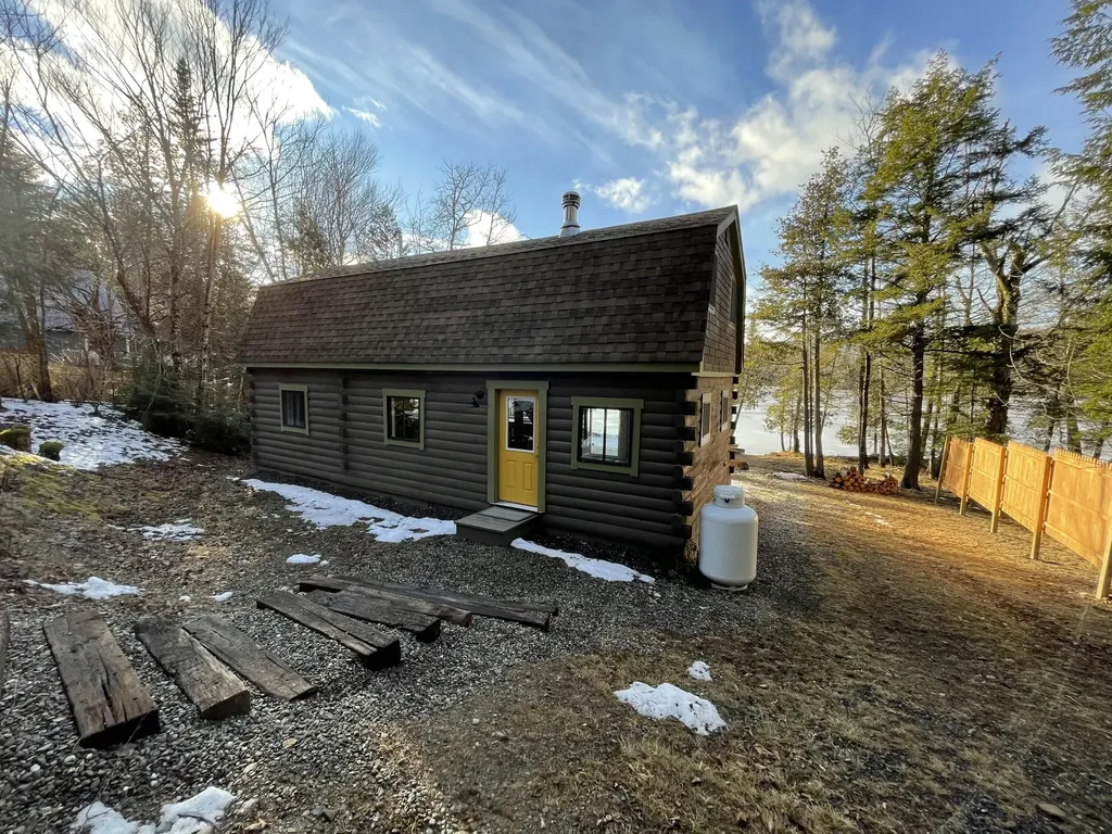 122 Hoover Lane Lincoln ME 04457
