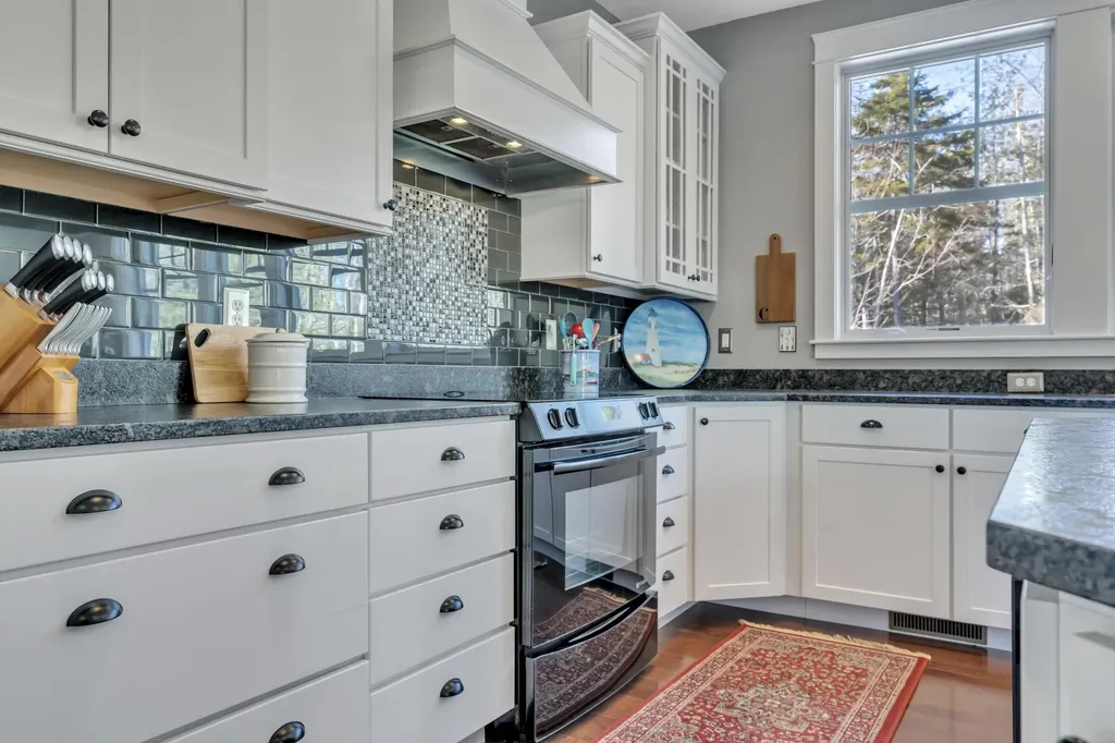 7 Mastwood Lane Kennebunk ME 04043