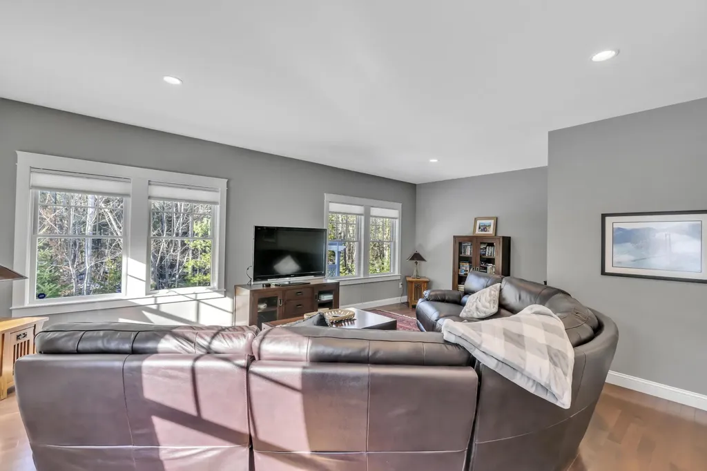 7 Mastwood Lane Kennebunk ME 04043