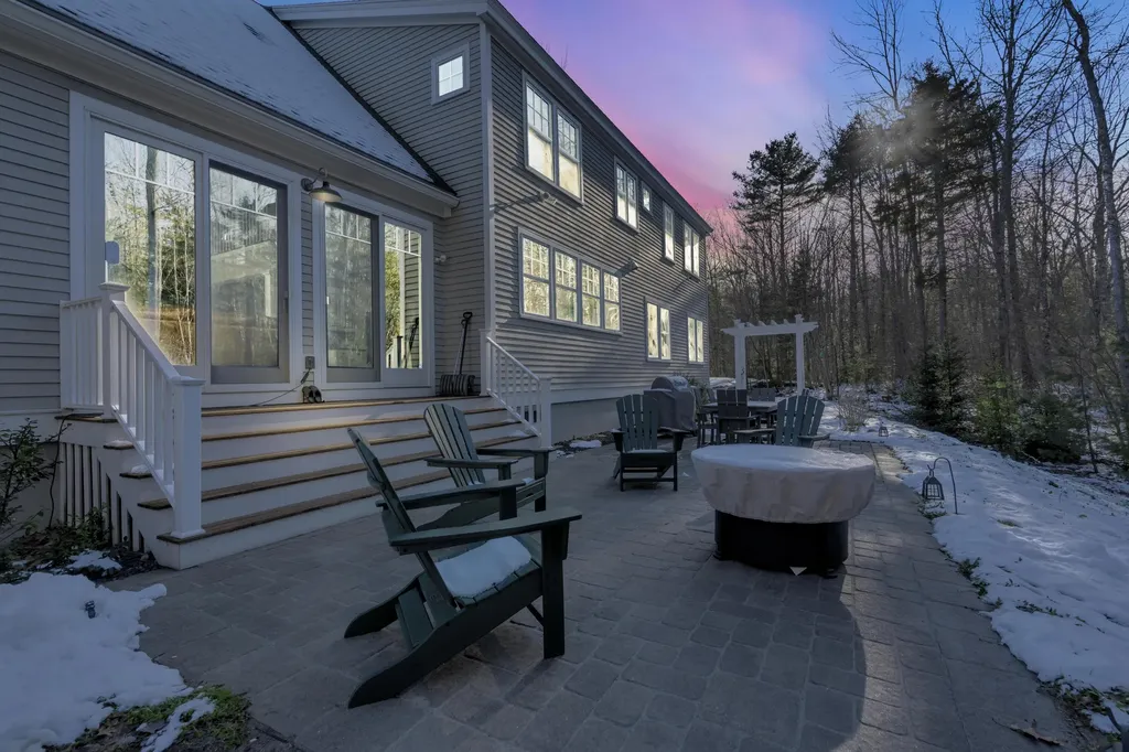 7 Mastwood Lane Kennebunk ME 04043
