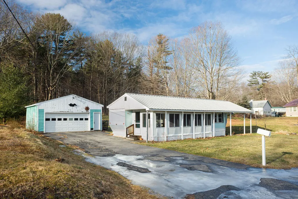 12 Armour Drive Kittery ME 03904