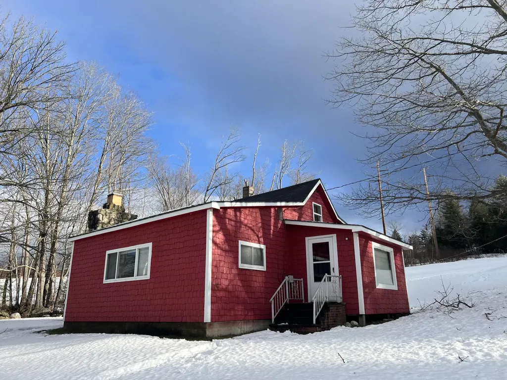 450 Valley Road Peru ME 04290
