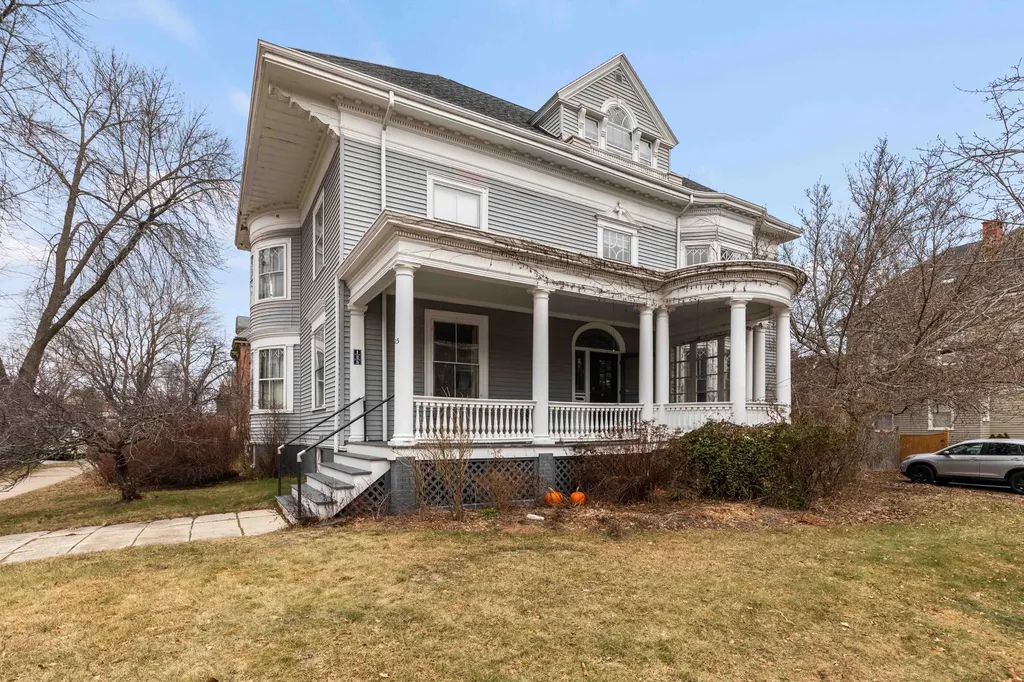 125 Vaughan Street Portland ME 04102