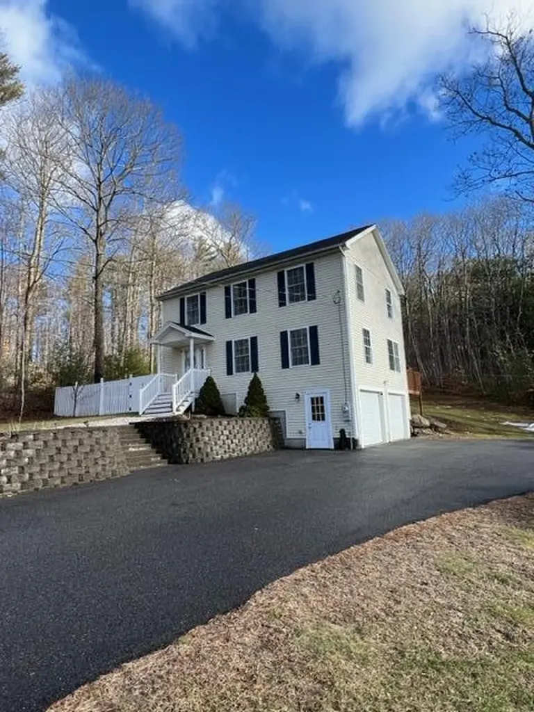 228 Bauneg Beg Road Sanford ME 04073