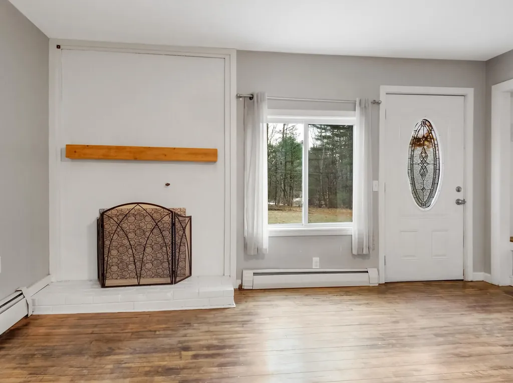 463 Litchfield Road Farmingdale ME 04344