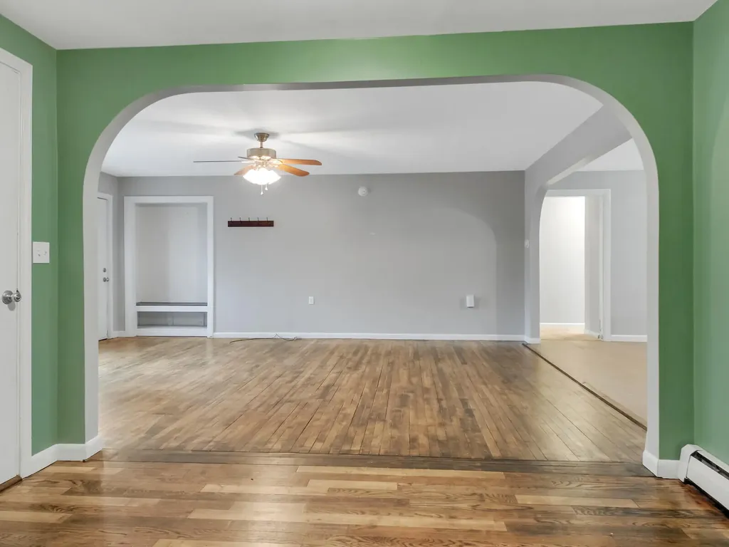 463 Litchfield Road Farmingdale ME 04344