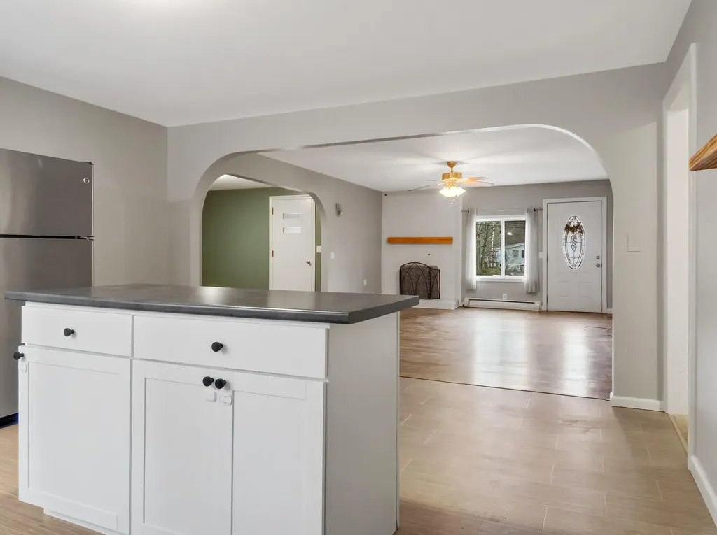 463 Litchfield Road Farmingdale ME 04344