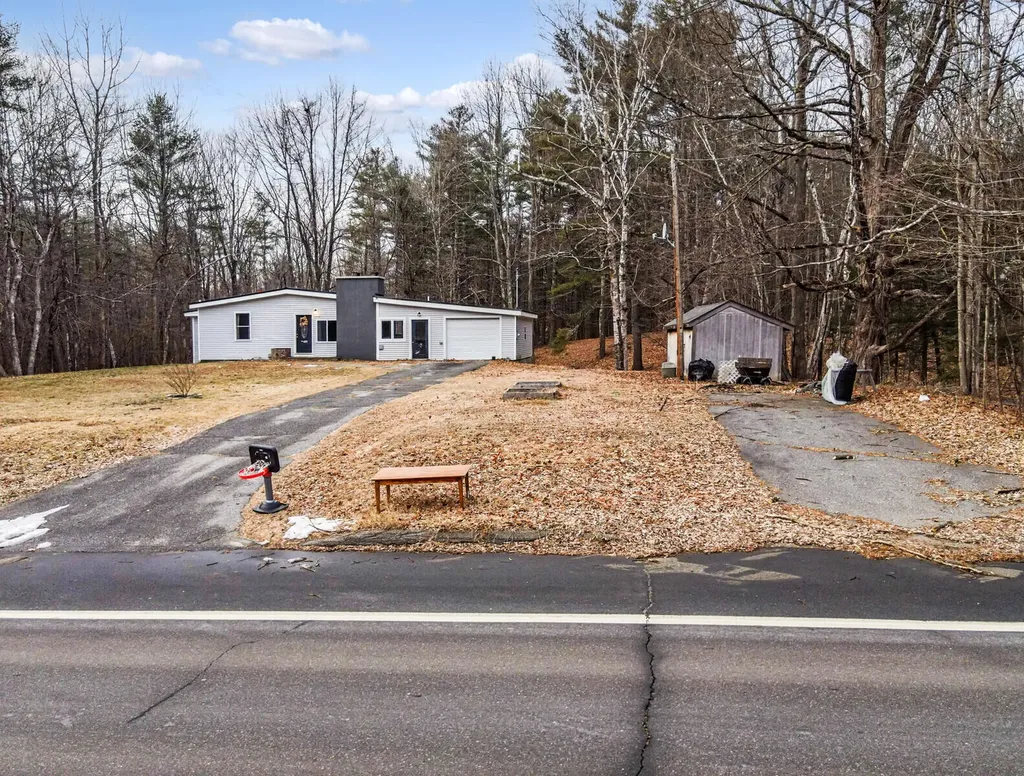 463 Litchfield Road Farmingdale ME 04344