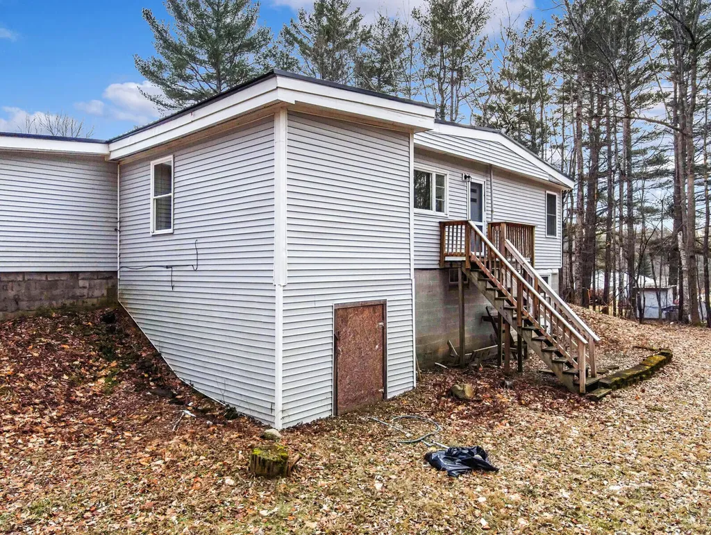 463 Litchfield Road Farmingdale ME 04344