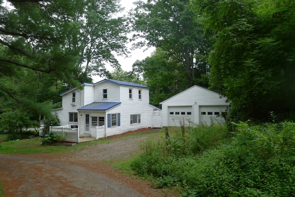 4 Gibson Court Fairfield ME 04937