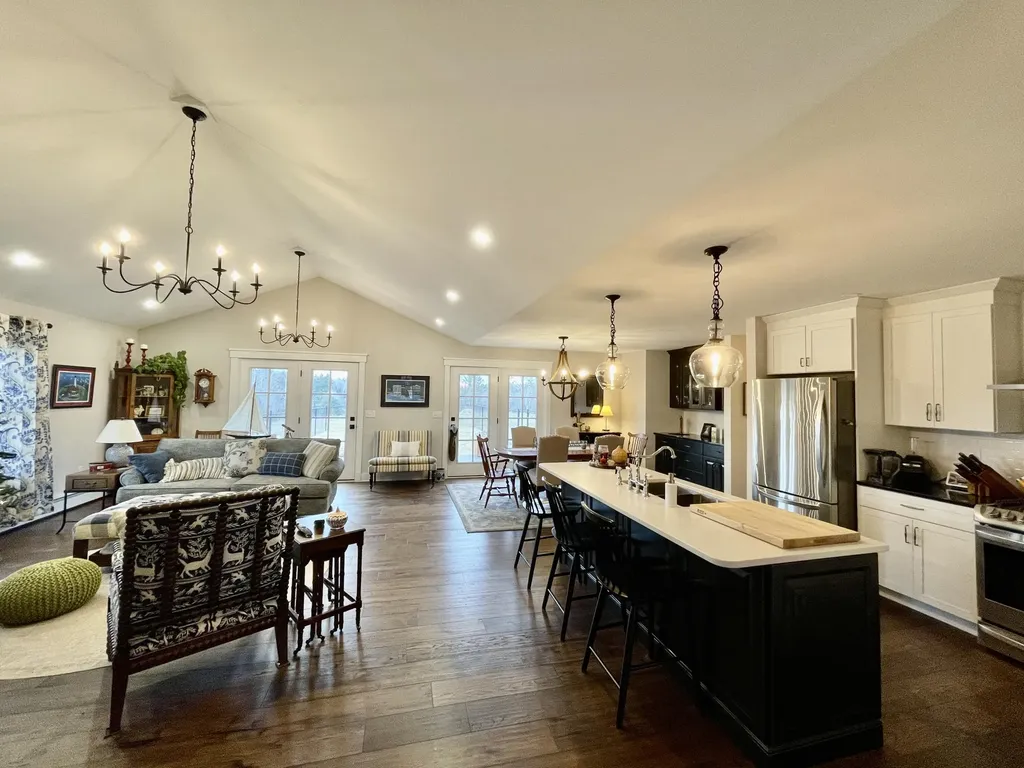 2 Donegal Drive Veazie ME 04401