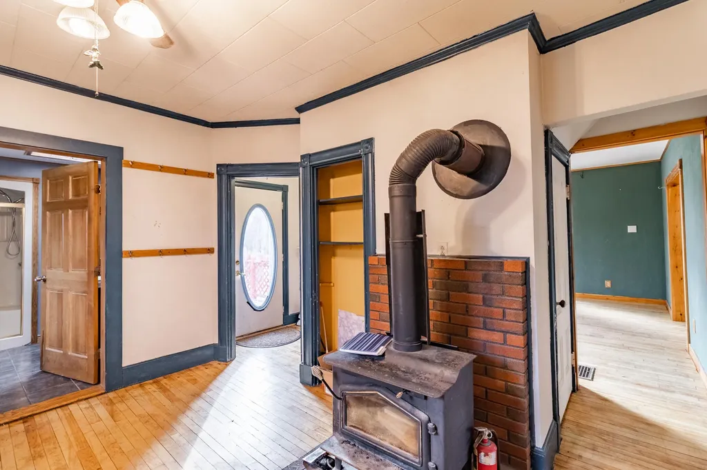 77 Gamage Avenue Auburn ME 04210