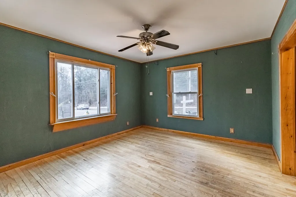 77 Gamage Avenue Auburn ME 04210
