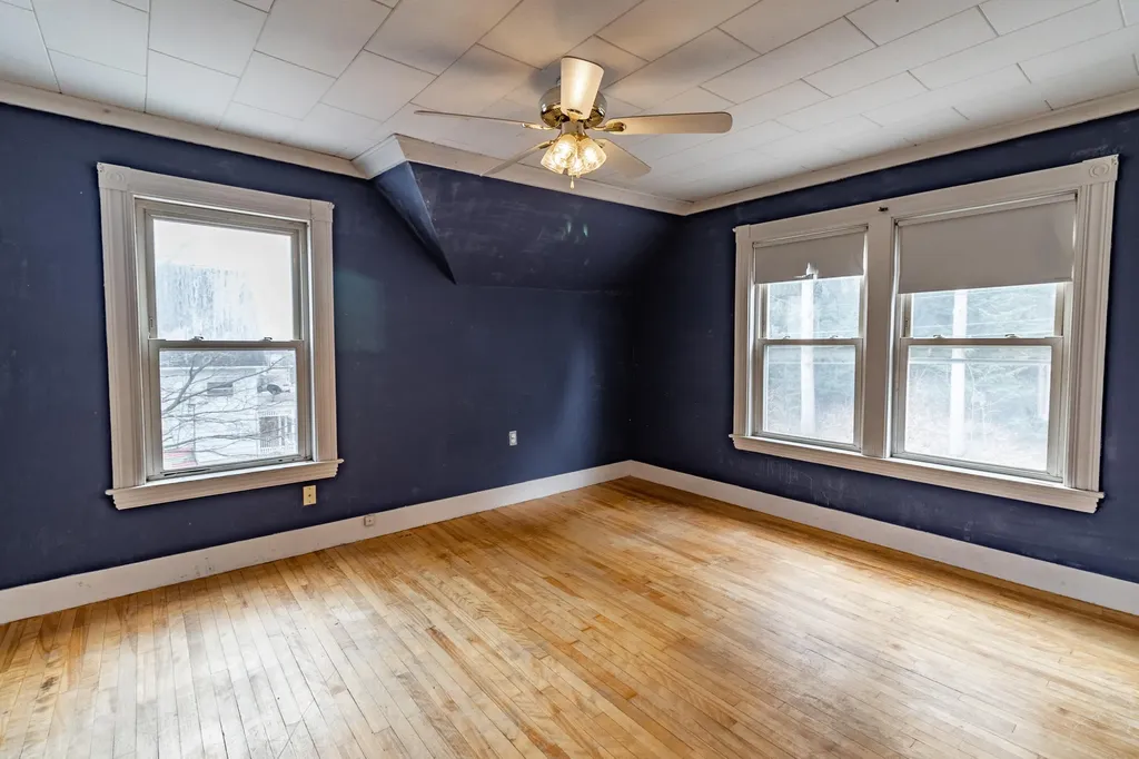 77 Gamage Avenue Auburn ME 04210