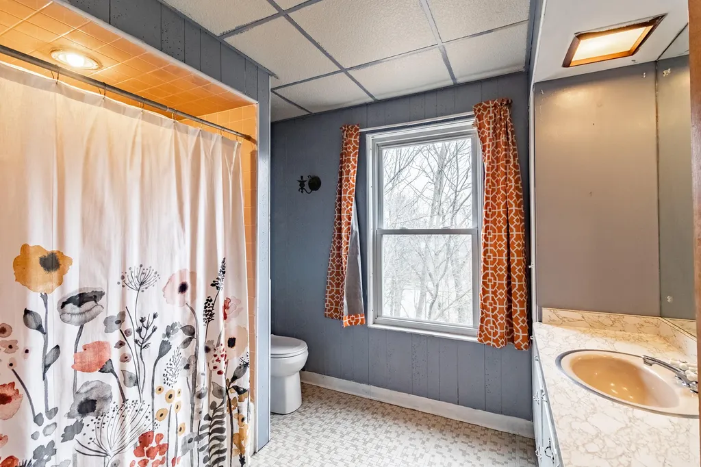 77 Gamage Avenue Auburn ME 04210