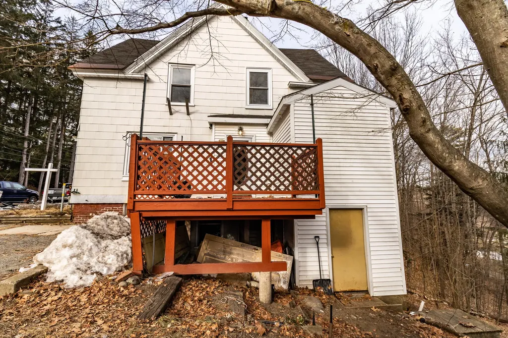 77 Gamage Avenue Auburn ME 04210