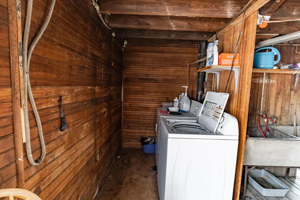 77 Gamage Avenue Auburn ME 04210