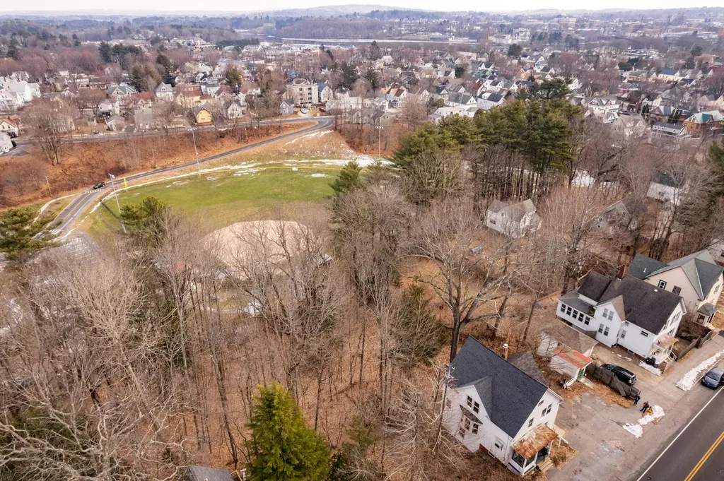 77 Gamage Avenue Auburn ME 04210