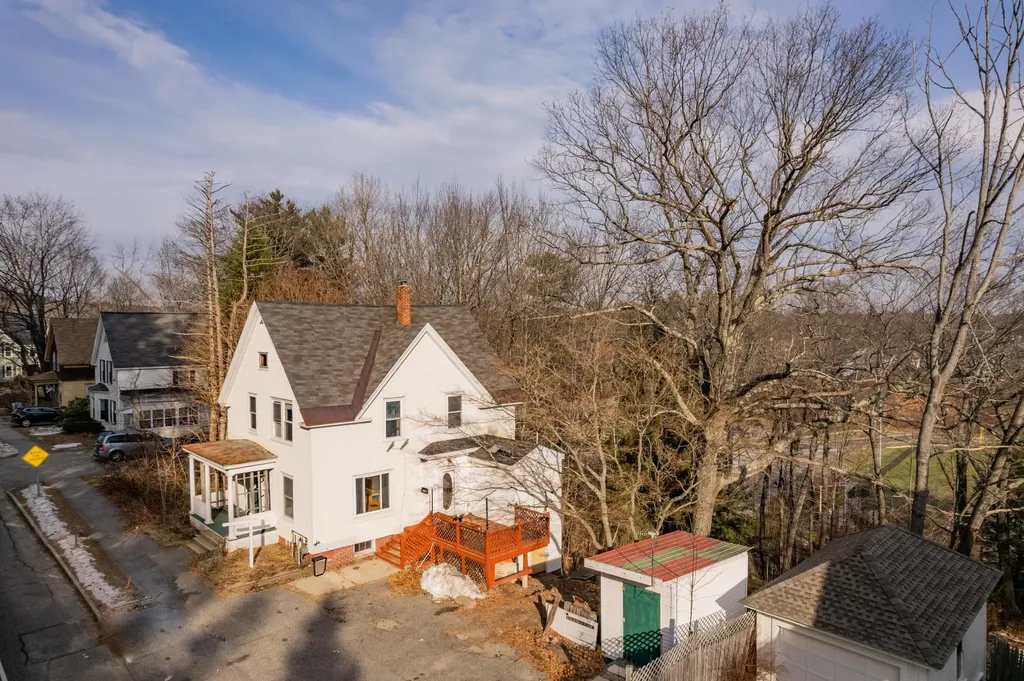 77 Gamage Avenue Auburn ME 04210